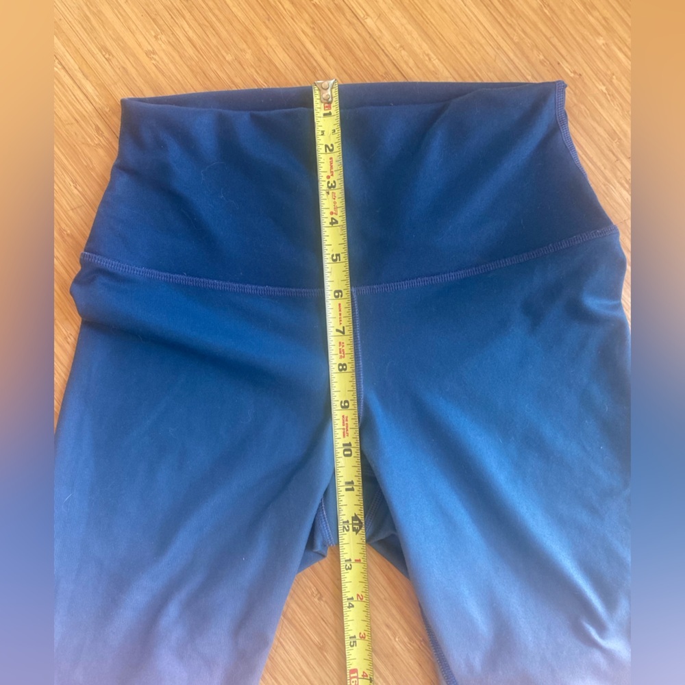 ALO High‎ Waist Airbrush Capris in Pink/Blue Ombre Size S - Picture 10 of 12